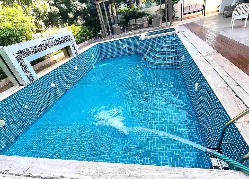 Swimming Pool Water Delivery